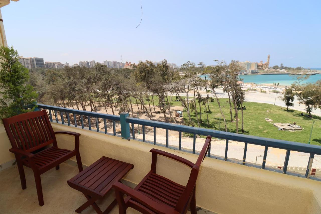 Beach Luxury Mamoura Private Beach الإسكندرية المظهر الخارجي الصورة